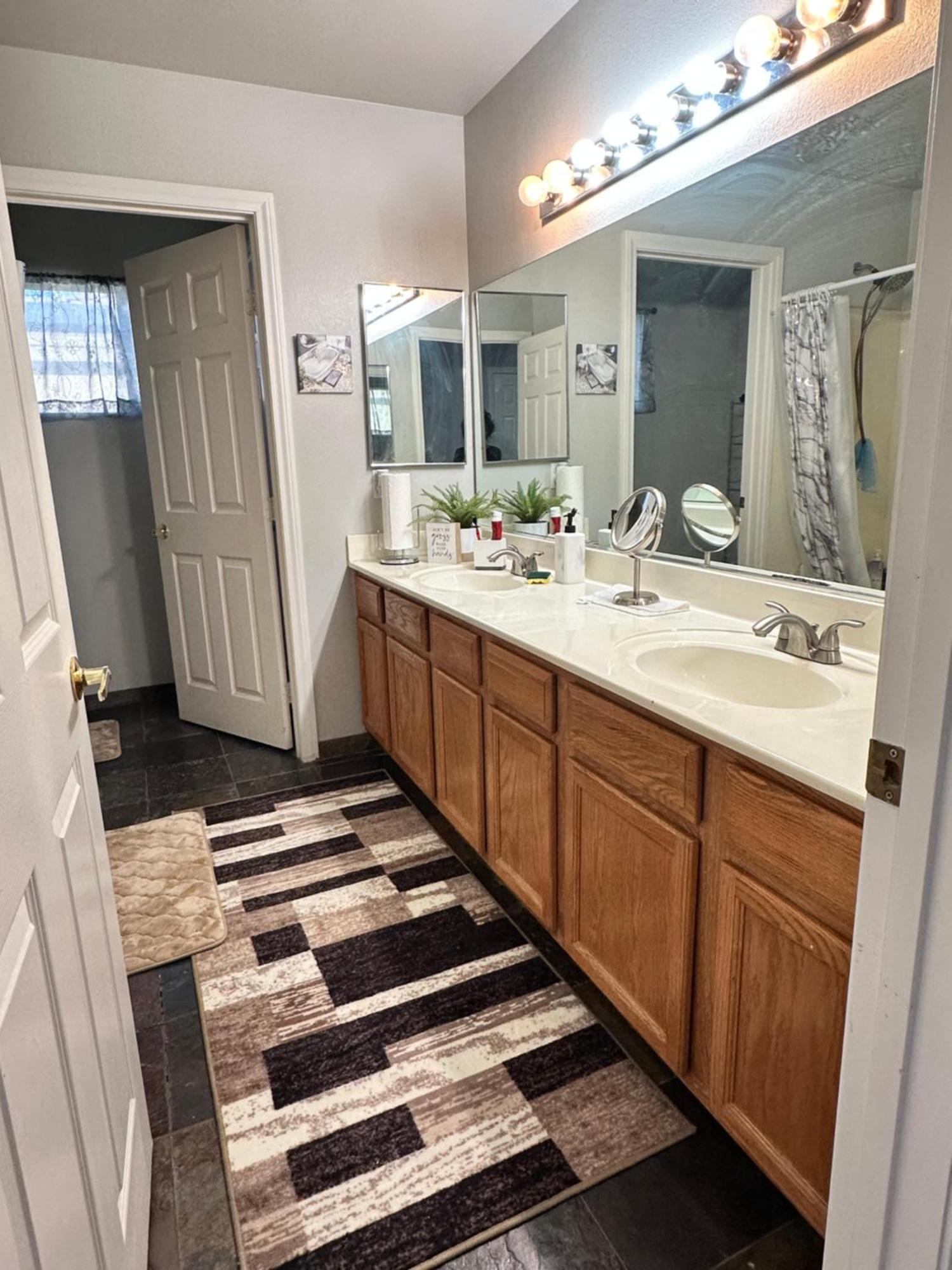 Vegas Spacious Close To Everything Homestay Las Vegas